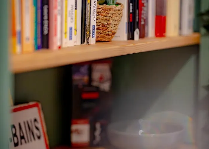 Confort, Centre-ville Et Garage Privé *