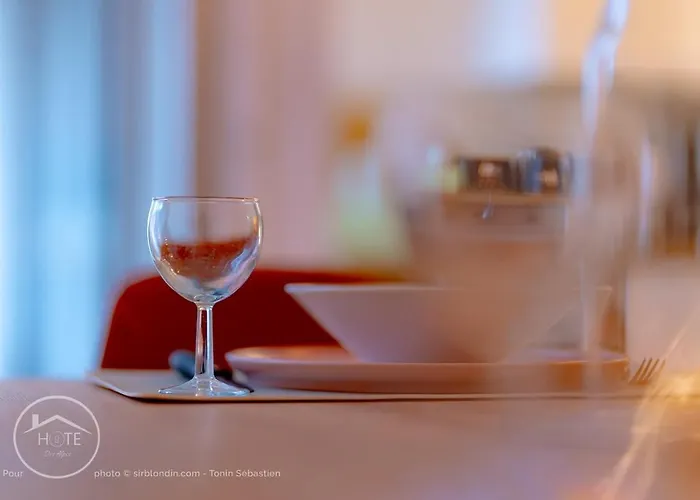 Appartement Confort, Centre-ville Et Garage Prive